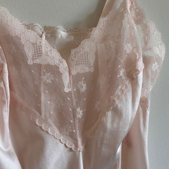 vintage pink camisole - Picture 2 of 3